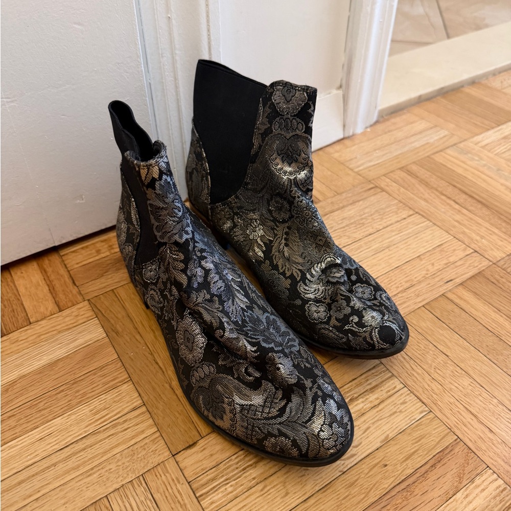 Aldo Black and Gold Ankle Boots